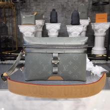 Replica Louis Vuitton M43889 Messenger PM Monogram Titanium